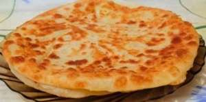 Быстрые хачапури с брынзой в духовке - простой рецепт с видео